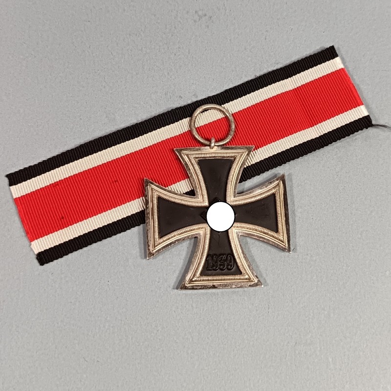 CROIX DE FER ALLEMANDE DE 2ème CLASSE 1939 MILITARIA ALLEMAND WW2 IRON CROSS 1939-1945 AVEC SA POCHETTE